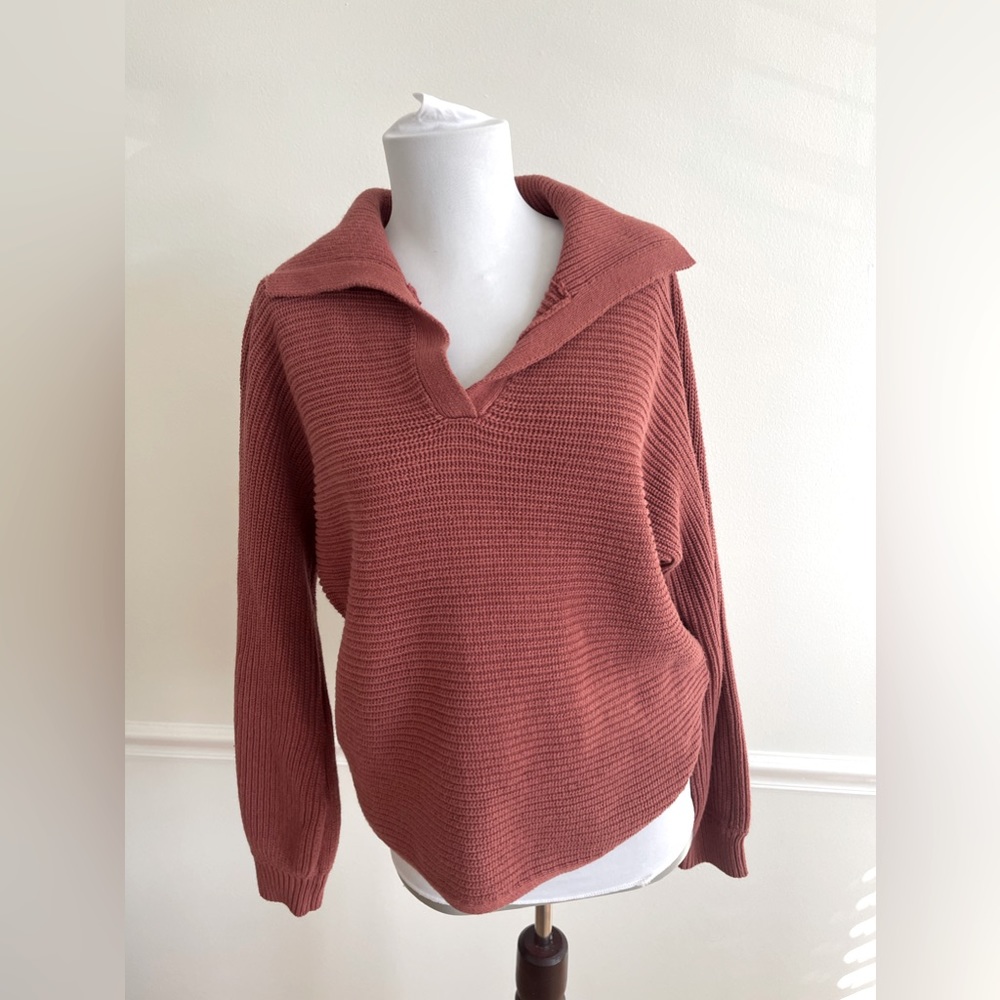 Marled Copper Cotton Blend Knit Ribbed V-Neck
Collar Sweater - Runs Large